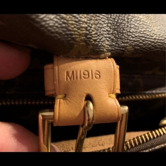 Louis Vuitton Monogram Montsouris GM Backpack LV - Picture 3 of 15